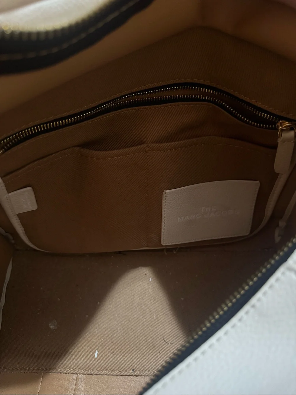 Marc Jacobs The Tote Bag in Beige - Picture 5 of 9